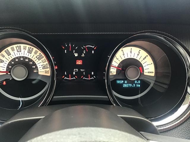 マスタング Ｖ８　ＧＴグラスルーフレッドホット　グラスルーフレッドホット／レッドレザーシート／１９インチＡＷ／ナビ／地デジ／ＥＴＣ／ＨＩＤ／バックカメラ／ディーラー車／Ｖ８／シートヒーター（36枚目）