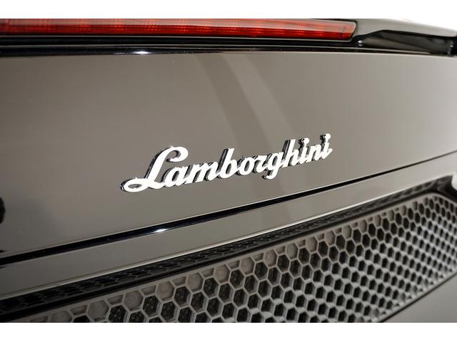 ランボルギーニガヤルドLP560-4の7連スイッチ 基盤とスイッチ