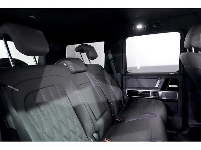 Ｇクラス Ｇ４５０ｄ　ＡＭＧラインパッケージ　ｍａｑｓｐｅｅｄ９　ダークブラック　ｍａｎｕ＋　ＭＢＵＸ　サンルーフ　ドライビングアシスタンス　シートヒーター／ベンチレーション　Ｂｕｒｍｅｓｔｅｒ　ワイヤレスチャージング　同色スペアタイヤリング（32枚目）