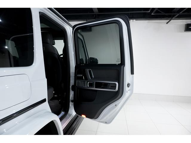 Ｇクラス Ｇ４００ｄ　ＡＭＧライン　Ｄ車　ダークプラチナ　ラグＰＫＧ　ｍａｎｕ　サンルー　Ｂｕｒｍｅｓｔｅｒ　２０インチホイール　レーダーセーフティ　同色スペアタイヤリング　シートヒーター／ベンチレーション　リラクゼーションシート（26枚目）