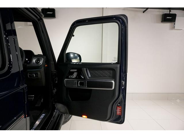 Ｇクラス Ｇ４５０ｄ　ＡＭＧラインパッケージ　Ｅｄｉｔｉｏｎ　ＭＡＮＵＦＡＫＴＵＲ　Ｉｃｏｎ　限定車　ダークブルー　ナイトＰＫＧ　オブシディアンブラックルーフ／バンパーホイールアーチ／ランニングボード　ＭＡＮＵＦＡＫＴＵＲプログラムプラス（22枚目）