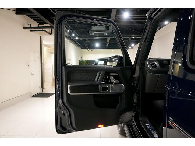 Ｇクラス Ｇ４５０ｄ　ＡＭＧラインパッケージ　Ｅｄｉｔｉｏｎ　ＭＡＮＵＦＡＫＴＵＲ　Ｉｃｏｎ　限定車　ダークブルー　ナイトＰＫＧ　オブシディアンブラックルーフ／バンパーホイールアーチ／ランニングボード　ＭＡＮＵＦＡＫＴＵＲプログラムプラス（26枚目）