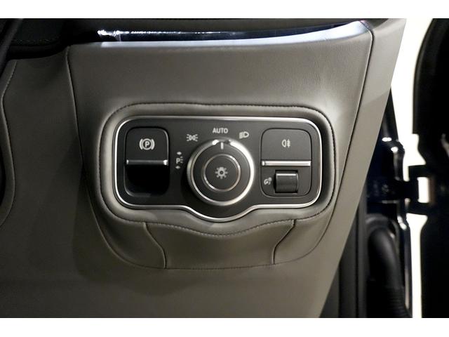 Ｇクラス Ｇ４５０ｄ　ＡＭＧラインパッケージ　Ｅｄｉｔｉｏｎ　ＭＡＮＵＦＡＫＴＵＲ　Ｉｃｏｎ　限定車　ダークブルー　ナイトＰＫＧ　オブシディアンブラックルーフ／バンパーホイールアーチ／ランニングボード　ＭＡＮＵＦＡＫＴＵＲプログラムプラス（40枚目）