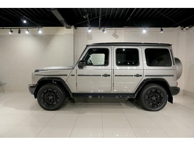 Gクラス G450d AMGラインパッケージ maqspeed 9 MANU+ ナイトPKG MBUX ダイヤステッチシート サンルーフ 純正20インチホイール インナーブラックレンズ Burmester3Dサウンド 温冷カップホルダー(3枚目)