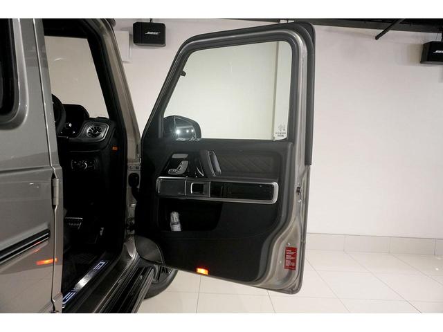 Gクラス G450d AMGラインパッケージ maqspeed 9 MANU+ ナイトPKG MBUX ダイヤステッチシート サンルーフ 純正20インチホイール インナーブラックレンズ Burmester3Dサウンド 温冷カップホルダー(20枚目)