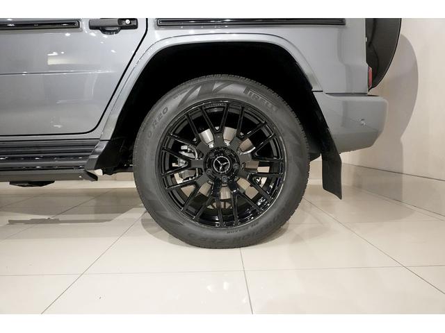 Gクラス G400d AMGライン ダークステルス ラグジュアリーPKG アダプティブダンピング 電動サイドステップ イージークローザー シートヒーター ドラレコ メモリー付パワーシート Burmesterサウンド サンルーフ(10枚目)