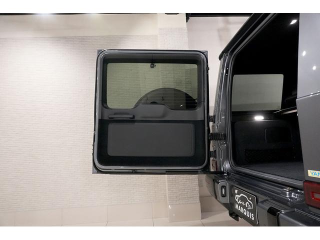 Gクラス G400d AMGライン ダークステルス ラグジュアリーPKG アダプティブダンピング 電動サイドステップ イージークローザー シートヒーター ドラレコ メモリー付パワーシート Burmesterサウンド サンルーフ(16枚目)