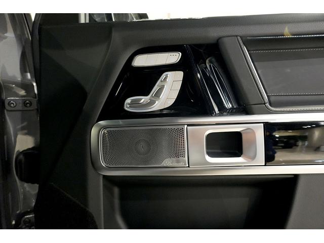 Gクラス G400d AMGライン ダークステルス ラグジュアリーPKG アダプティブダンピング 電動サイドステップ イージークローザー シートヒーター ドラレコ メモリー付パワーシート Burmesterサウンド サンルーフ(21枚目)