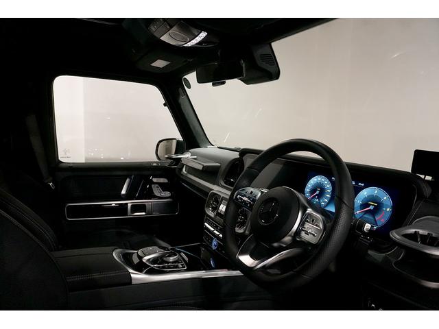 Gクラス G400d AMGライン ダークステルス ラグジュアリーPKG アダプティブダンピング 電動サイドステップ イージークローザー シートヒーター ドラレコ メモリー付パワーシート Burmesterサウンド サンルーフ(22枚目)