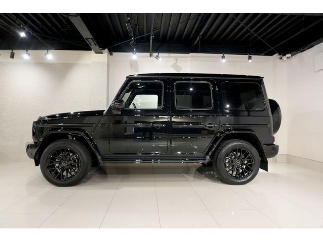 Gクラス G450d AMGラインパッケージ maqspeed 9 ダークブラック ナイトパッケージインナーブラックライト MANUFAKTUR本革巻きツートンステアリング MANUFAKTURプログラムプラス シートヒーター/ベンチレーション(3枚目)