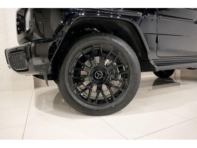 Gクラス G450d AMGラインパッケージ maqspeed 9 ダークブラック ナイトパッケージインナーブラックライト MANUFAKTUR本革巻きツートンステアリング MANUFAKTURプログラムプラス シートヒーター/ベンチレーション(7枚目)
