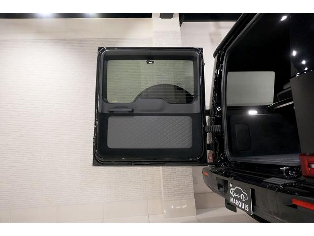 Gクラス G450d AMGラインパッケージ maqspeed 9 ダークブラック ナイトパッケージインナーブラックライト MANUFAKTUR本革巻きツートンステアリング MANUFAKTURプログラムプラス シートヒーター/ベンチレーション(19枚目)