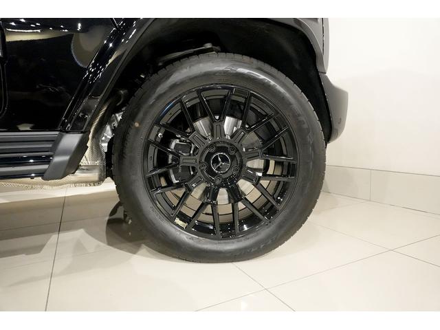 Gクラス G450d AMGラインパッケージ maqspeed 9 ダークブラック ナイトパッケージインナーブラックライト MANUFAKTUR本革巻きツートンステアリング MANUFAKTURプログラムプラス シートヒーター/ベンチレーション(23枚目)