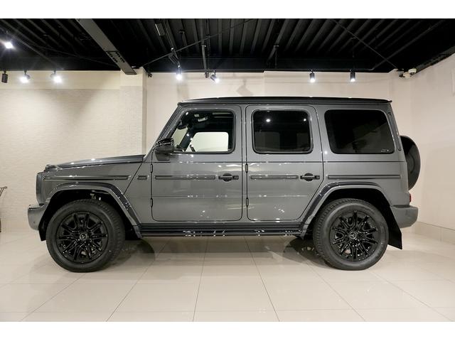 Ｇクラス Ｇ４５０ｄ　ＡＭＧラインパッケージ　ナイトＰＫＧ　ＭＡＮＵＦＡＫＴＵＲプログラムプラス　ＭＡＮＵＦＡＫＴＵＲカラー　Ｂｕｒｍｅｓｔｅｒ３Ｄ　サンルーフ　ＭＢＵＸ温冷カップホルダー　シートヒーター／ベンチレーション　リラクゼーションシート（3枚目）