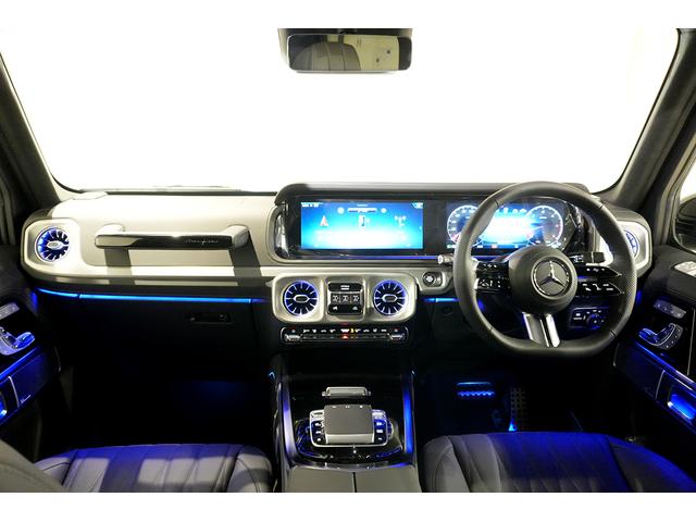 Ｇクラス Ｇ４５０ｄ　ＡＭＧラインパッケージ　ナイトＰＫＧ　ＭＡＮＵＦＡＫＴＵＲプログラムプラス　ＭＡＮＵＦＡＫＴＵＲカラー　Ｂｕｒｍｅｓｔｅｒ３Ｄ　サンルーフ　ＭＢＵＸ温冷カップホルダー　シートヒーター／ベンチレーション　リラクゼーションシート（4枚目）