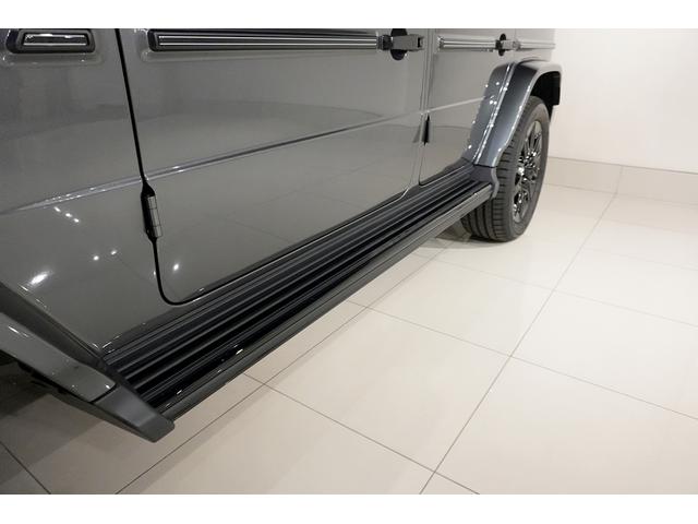 Ｇクラス Ｇ４５０ｄ　ＡＭＧラインパッケージ　ナイトＰＫＧ　ＭＡＮＵＦＡＫＴＵＲプログラムプラス　ＭＡＮＵＦＡＫＴＵＲカラー　Ｂｕｒｍｅｓｔｅｒ３Ｄ　サンルーフ　ＭＢＵＸ温冷カップホルダー　シートヒーター／ベンチレーション　リラクゼーションシート（12枚目）