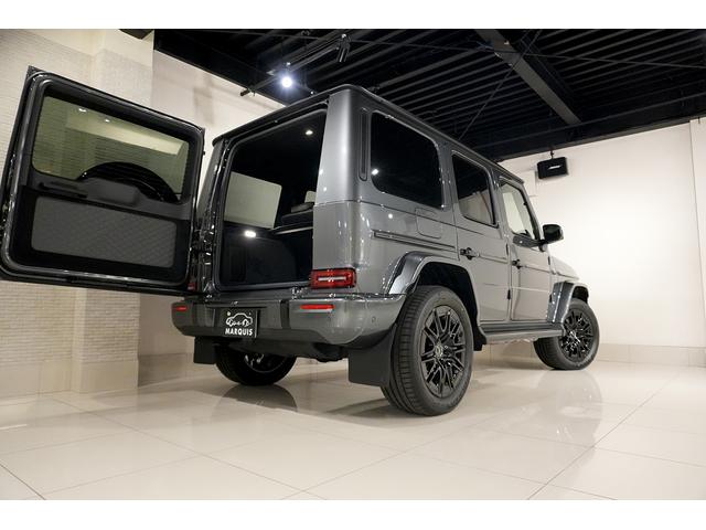 Ｇクラス Ｇ４５０ｄ　ＡＭＧラインパッケージ　ナイトＰＫＧ　ＭＡＮＵＦＡＫＴＵＲプログラムプラス　ＭＡＮＵＦＡＫＴＵＲカラー　Ｂｕｒｍｅｓｔｅｒ３Ｄ　サンルーフ　ＭＢＵＸ温冷カップホルダー　シートヒーター／ベンチレーション　リラクゼーションシート（18枚目）