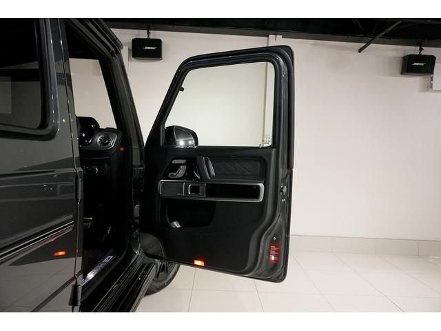 Ｇクラス Ｇ４５０ｄ　ＡＭＧラインパッケージ　ナイトＰＫＧ　ＭＡＮＵＦＡＫＴＵＲプログラムプラス　ＭＡＮＵＦＡＫＴＵＲカラー　Ｂｕｒｍｅｓｔｅｒ３Ｄ　サンルーフ　ＭＢＵＸ温冷カップホルダー　シートヒーター／ベンチレーション　リラクゼーションシート（23枚目）