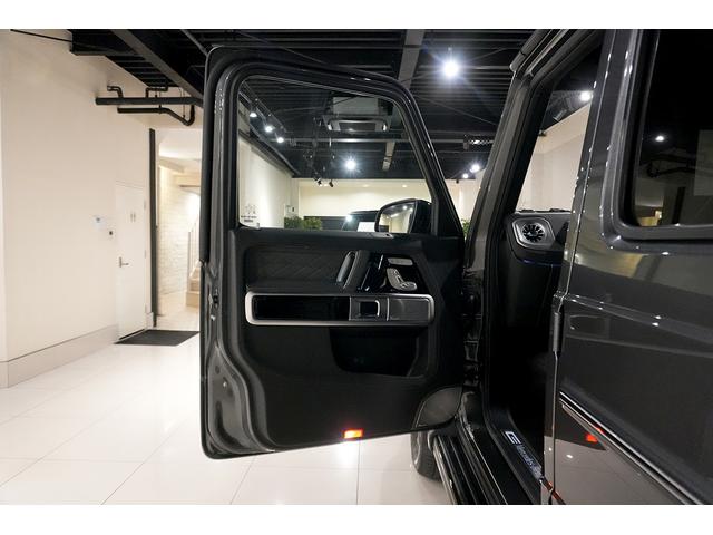 Ｇクラス Ｇ４５０ｄ　ＡＭＧラインパッケージ　ナイトＰＫＧ　ＭＡＮＵＦＡＫＴＵＲプログラムプラス　ＭＡＮＵＦＡＫＴＵＲカラー　Ｂｕｒｍｅｓｔｅｒ３Ｄ　サンルーフ　ＭＢＵＸ温冷カップホルダー　シートヒーター／ベンチレーション　リラクゼーションシート（29枚目）
