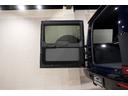 Ｇ４５０ｄ　ＡＭＧラインパッケージ　Ｅｄｉｔｉｏｎ　ＭＡＮＵＦＡＫＴＵＲ　Ｉｃｏｎ　限定車　ダークブルー　ナイトＰＫＧ　オブシディアンブラックルーフ／バンパーホイールアーチ／ランニングボード　ＭＡＮＵＦＡＫＴＵＲプログラムプラス（18枚目）