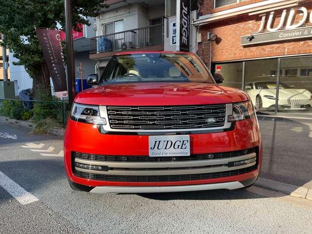 レンジローバー ＨＳＥ　Ｐ５３０　ロングホイールベース　アダプティブクルーズコントロールレーンキープアシストパーキングアシストサンルーフ・ガラスルーフアルミエアサスペンション電動リアゲートワンオーナー記録簿（3枚目）