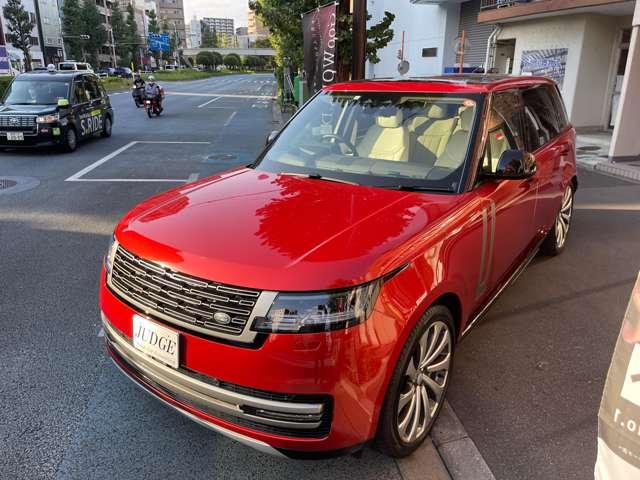 レンジローバー ＨＳＥ　Ｐ５３０　ロングホイールベース　アダプティブクルーズコントロールレーンキープアシストパーキングアシストサンルーフ・ガラスルーフアルミエアサスペンション電動リアゲートワンオーナー記録簿（6枚目）