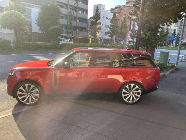 レンジローバー ＨＳＥ　Ｐ５３０　ロングホイールベース　アダプティブクルーズコントロールレーンキープアシストパーキングアシストサンルーフ・ガラスルーフアルミエアサスペンション電動リアゲートワンオーナー記録簿（14枚目）