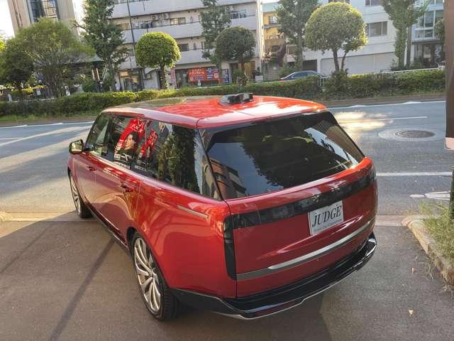 レンジローバー ＨＳＥ　Ｐ５３０　ロングホイールベース　アダプティブクルーズコントロールレーンキープアシストパーキングアシストサンルーフ・ガラスルーフアルミエアサスペンション電動リアゲートワンオーナー記録簿（21枚目）
