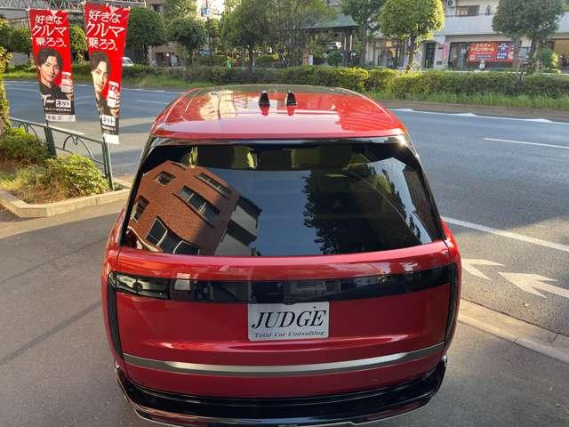 レンジローバー ＨＳＥ　Ｐ５３０　ロングホイールベース　アダプティブクルーズコントロールレーンキープアシストパーキングアシストサンルーフ・ガラスルーフアルミエアサスペンション電動リアゲートワンオーナー記録簿（23枚目）