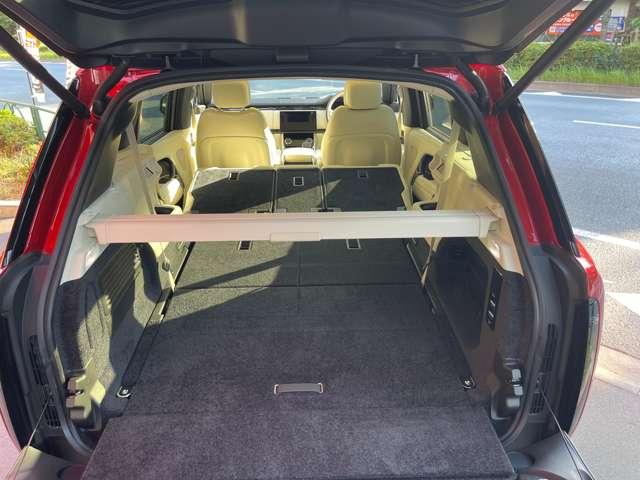 レンジローバー ＨＳＥ　Ｐ５３０　ロングホイールベース　アダプティブクルーズコントロールレーンキープアシストパーキングアシストサンルーフ・ガラスルーフアルミエアサスペンション電動リアゲートワンオーナー記録簿（30枚目）