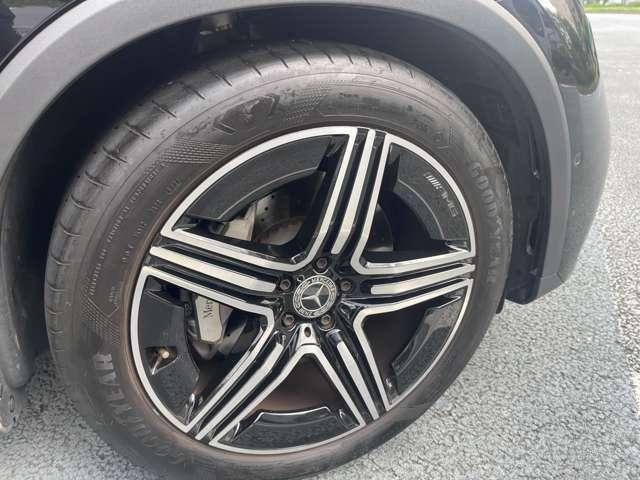 ＧＬＣ ＧＬＣ２２０ｄ　４マチック　ＡＭＧラインパッケージ　ディーゼルターボ　４ＷＤ　シートヒーター　白革シート　３６０°カメラアダプティブクルーズコントロールレーンキープアシストパーキングアシストアイドリングストップ盗難防止装置オートマチックハイビーム（13枚目）