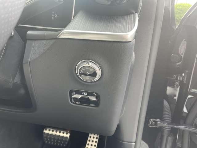 ＧＬＣ ＧＬＣ２２０ｄ　４マチック　ＡＭＧラインパッケージ　ディーゼルターボ　４ＷＤ　シートヒーター　白革シート　３６０°カメラアダプティブクルーズコントロールレーンキープアシストパーキングアシストアイドリングストップ盗難防止装置オートマチックハイビーム（30枚目）