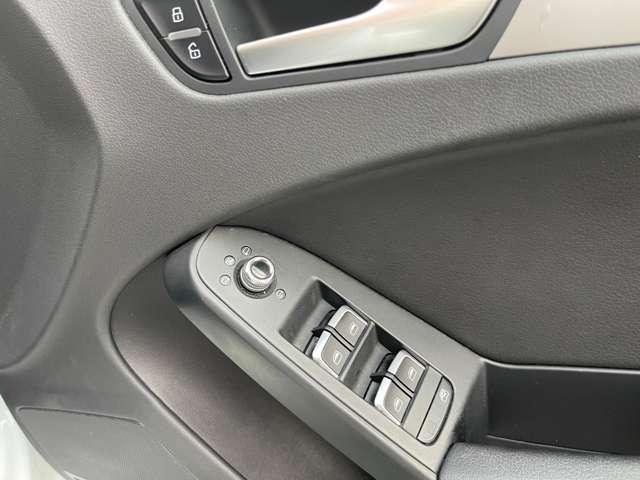 A4アバント 2.0TFSI ドラレコ付 障害物センサー・バックカメラ・アイドリングストップ・盗難防止装置スマートキー・エアコン・HDDナビ・テレビ・ETC・パワーシート・LED・17インチアルミ・記録簿(30枚目)