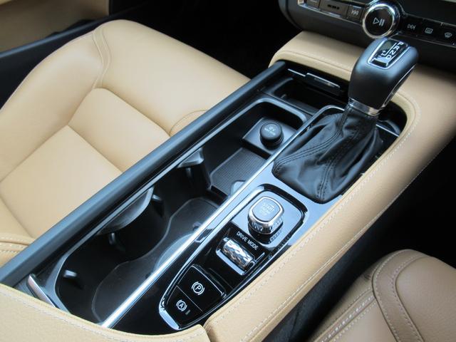 Ｖ９０ クロスカントリー　Ｔ５　ＡＷＤ　モメンタム　茶革　ＡＣＣ　地デジ　ドラレコ　安全装備　電動Ｒゲート（30枚目）