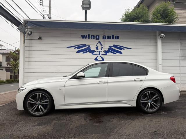 ３シリーズ ３２０ｉ　Ｍスポーツ　ＭＴマニュアル車　後期　ファストトラックパッケージ　１９ＡＷ　青ブレーキ（5枚目）