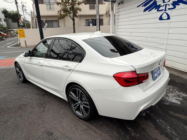 ３シリーズ ３２０ｉ　Ｍスポーツ　ＭＴマニュアル車　後期　ファストトラックパッケージ　１９ＡＷ　青ブレーキ（8枚目）