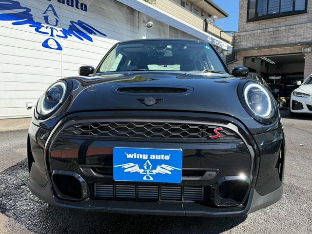 ＭＩＮＩ クーパーＳ　クラシック・トリム　オールブラック　黒革　黒ルーフ　黒エンブレム＆リング　黒ホイール（8枚目）
