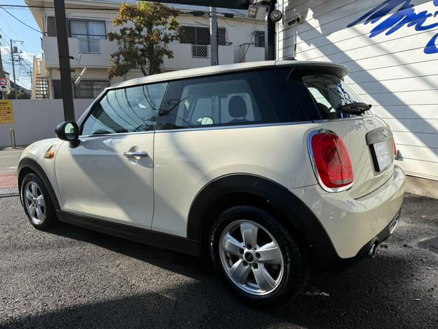 ＭＩＮＩ ワン　車検令和９年５月　走行３２０００ｋｍ（9枚目）