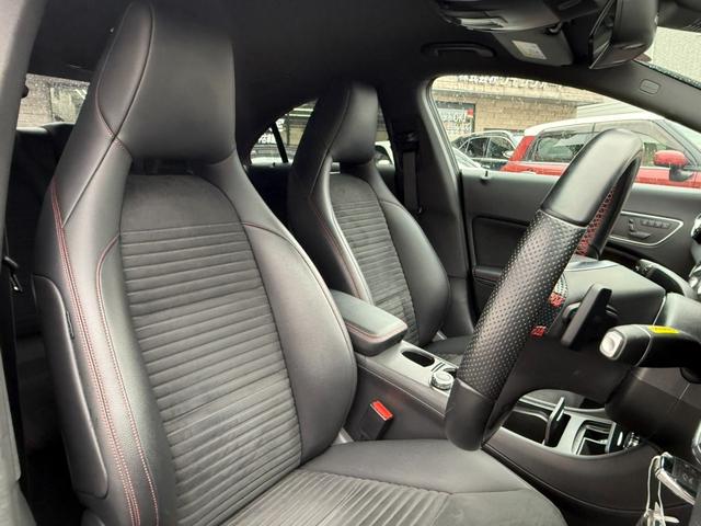 ＣＬＡクラス ＣＬＡ２５０　純正１８インチブラックホイール　地デジ　Ｂカメラ（4枚目）