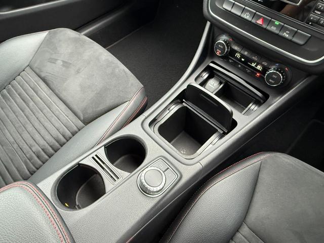 ＣＬＡクラス ＣＬＡ２５０　純正１８インチブラックホイール　地デジ　Ｂカメラ（19枚目）