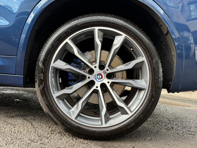 X3 M40d 後期 セレクトパッケージ 黒革 サンルーフ(17枚目)