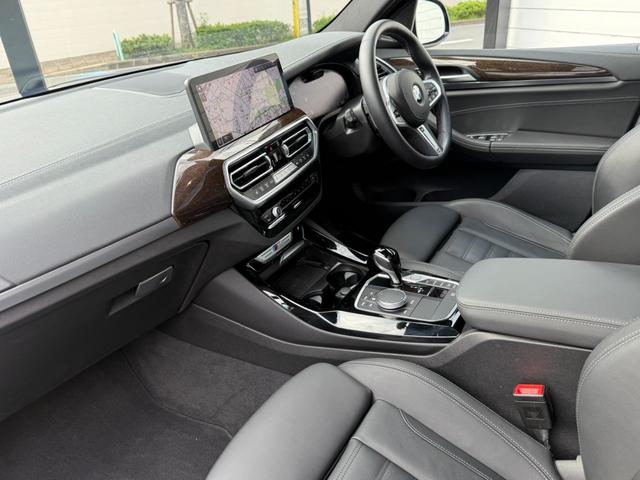 X3 M40d 後期 セレクトパッケージ 黒革 サンルーフ(43枚目)
