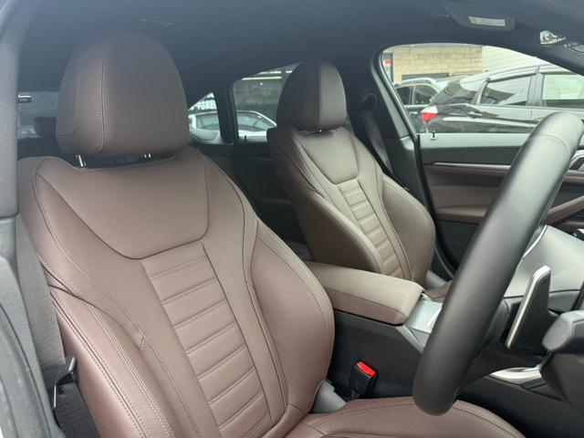 4シリーズ M440i xDriveグランクーペ カーブドディスプレイ モカ革 ハーマンカードン(19枚目)