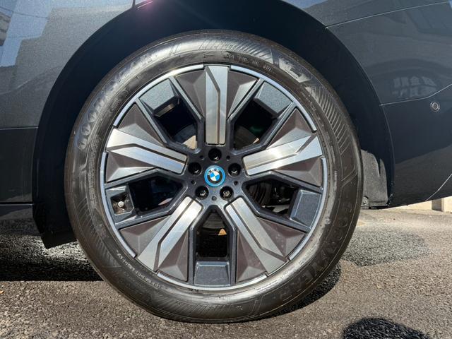 iX xDrive 50 ガラスルーフ B&Wサウンド Youtube(15枚目)