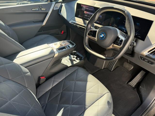 iX xDrive 50 ガラスルーフ B&Wサウンド Youtube(22枚目)