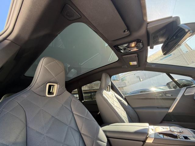 iX xDrive 50 ガラスルーフ B&Wサウンド Youtube(41枚目)