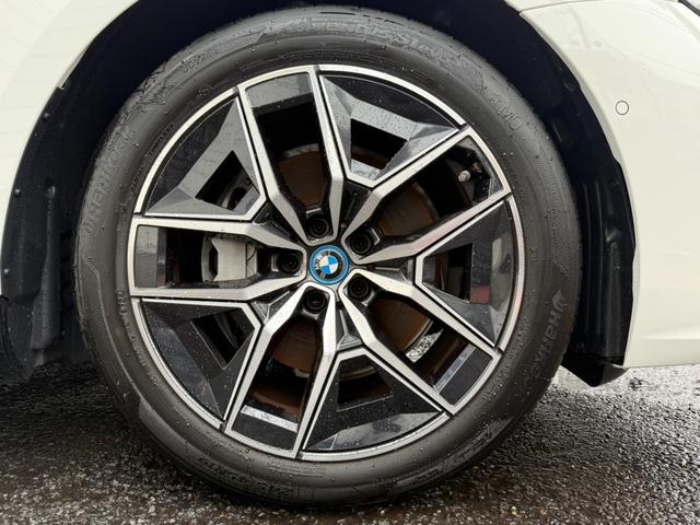 ｉ５ ｅＤｒｉｖｅ　４０ツーリング　Ｍスポーツ　Ｙｏｕｔｕｂｅ　テレビ　ハーマンカードン（14枚目）