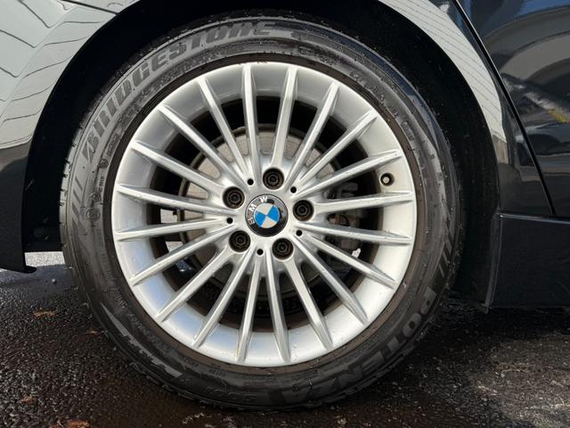 ３シリーズ ３２０ｉラグジュアリー　黒革　車検令和９年９月（16枚目）