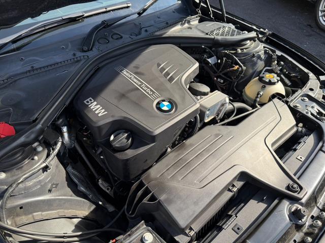 ３シリーズ ３２０ｉラグジュアリー　黒革　車検令和９年９月（26枚目）