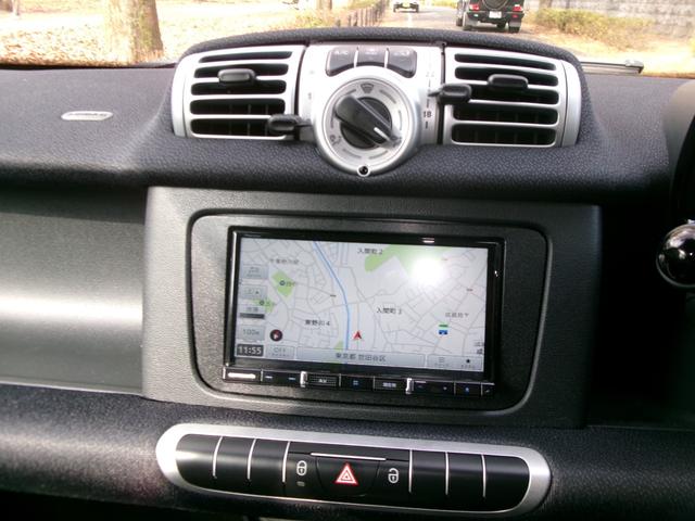 スマートフォーツークーペ ｍｈｄプラス　ＢＲＡＢＵＳ純正ブラックヘッドライト　デイライト　ＬＥＤバルブ　ナビＴＶ（9枚目）